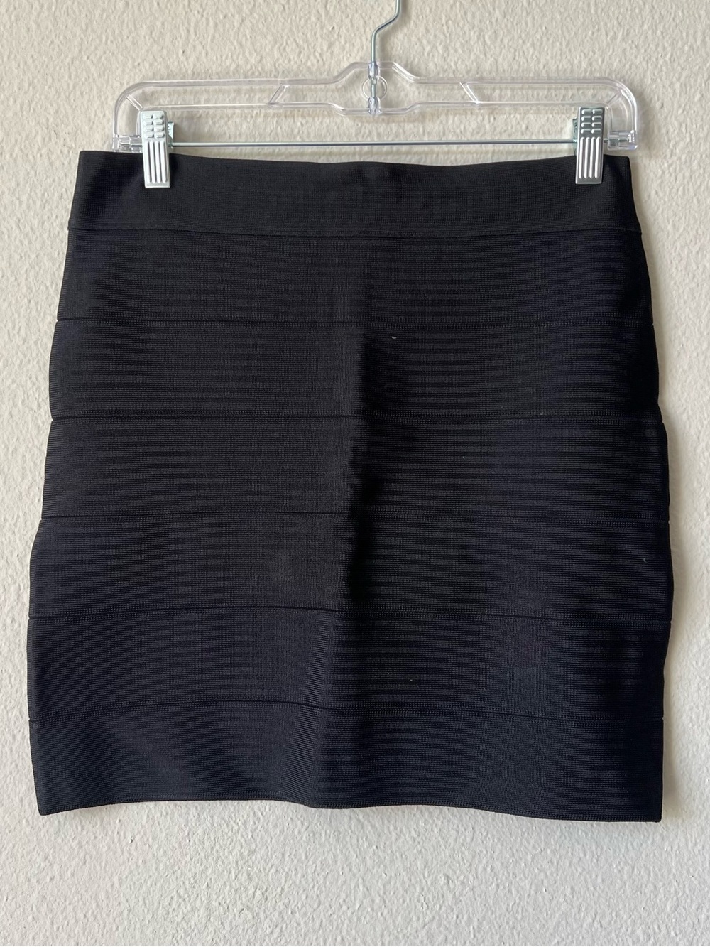 Bebe Black Bandage Mini Skirt Heavy Knit Exposed Zip Bodycon Size Large⁠